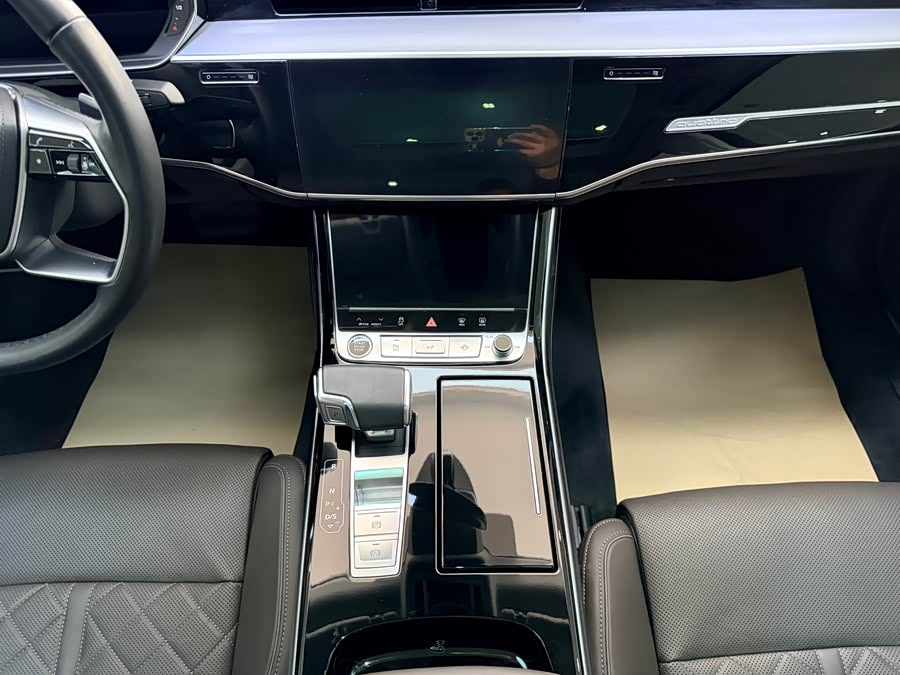 Audi A8 2024 imagen de coche #16