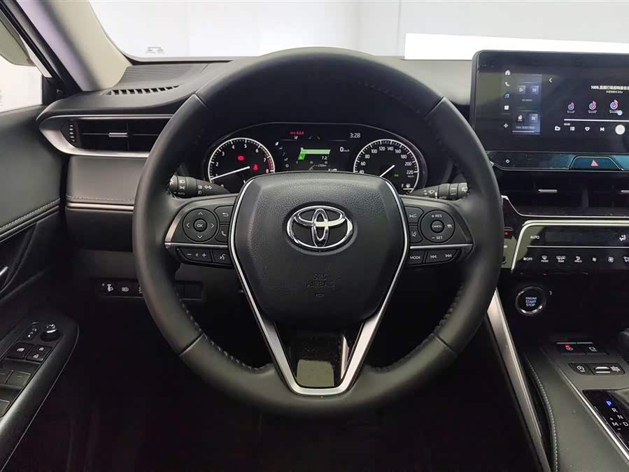 Toyota Venza 2024 car image #16