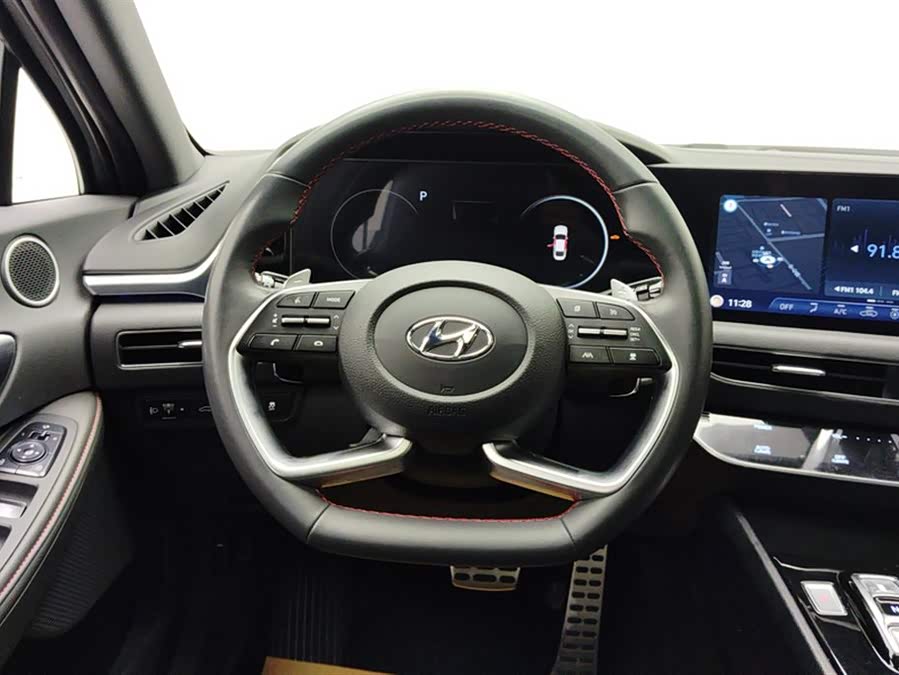 Hyundai Sonata 2023 صورة سيارة #16