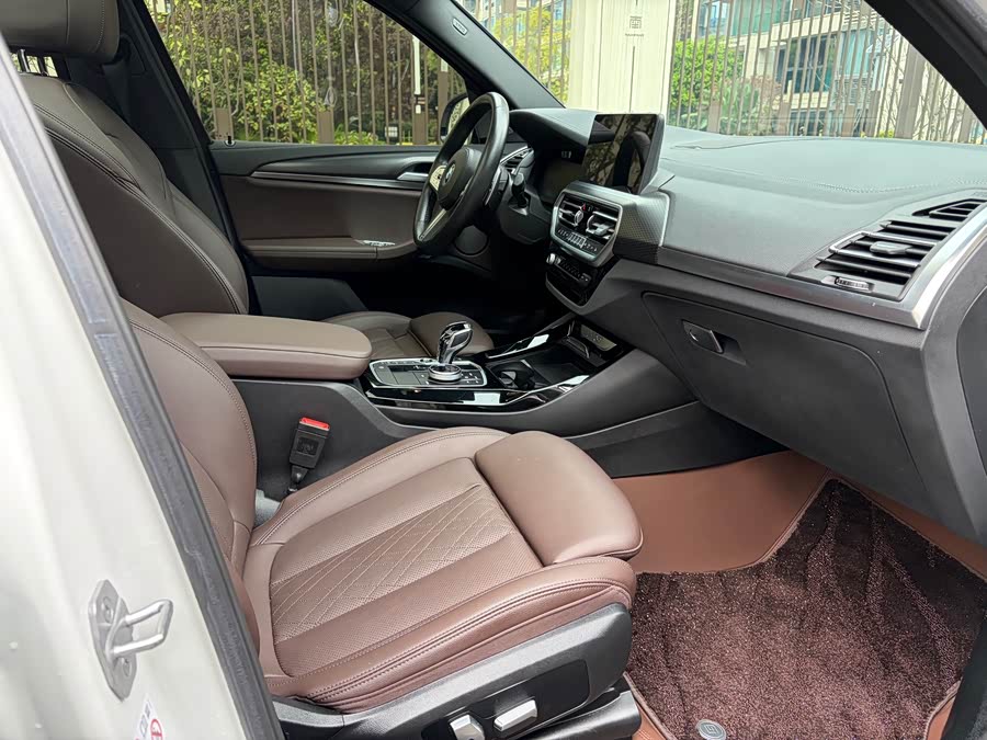 BMW X3 2023 immagine di auto #16