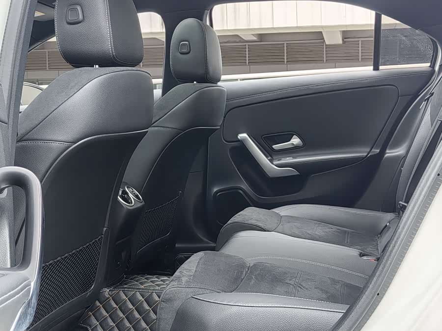 Mercedes-Benz A Class 2023 immagine di auto #16