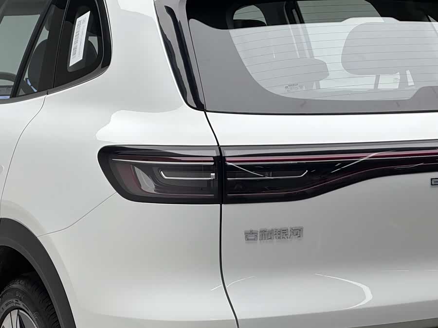 GEELY 2024 #16 GEELY 2024 car image #16