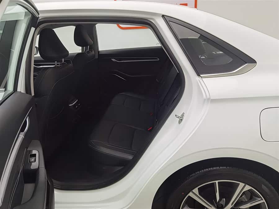 GEELY Emgrand 2023 car image #16