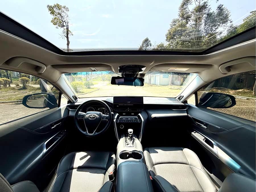 Toyota Venza 2023 car image #16