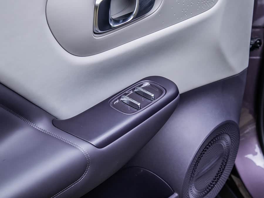 零跑汽车 零跑B10 2025 汽车图片 #16