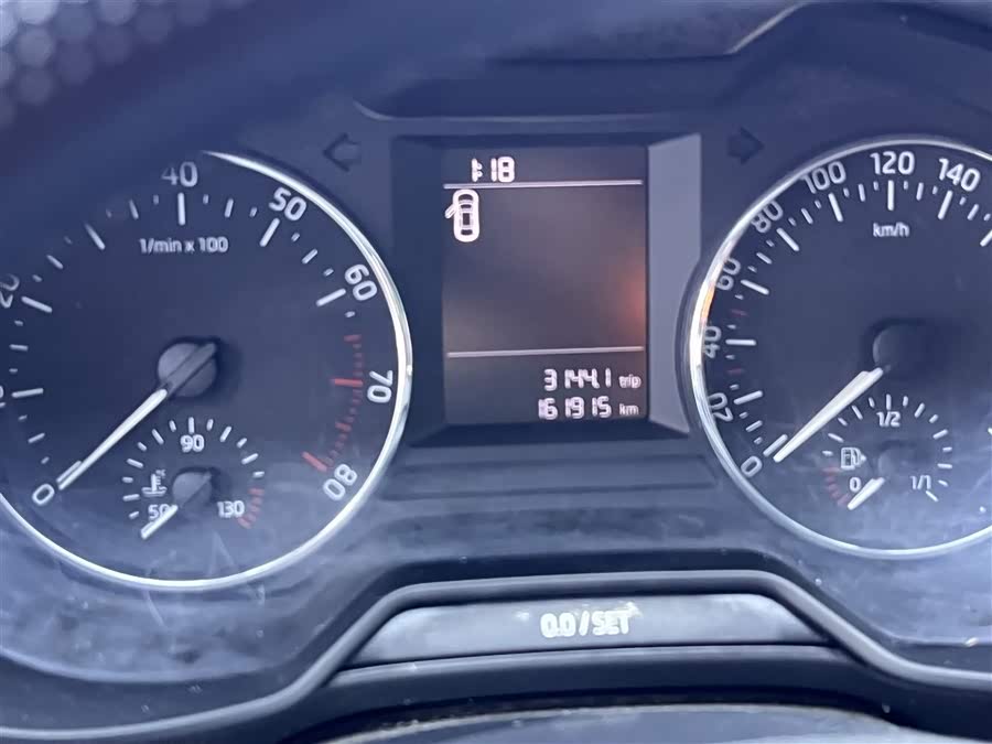 Skoda Octavia 2015 car image #16