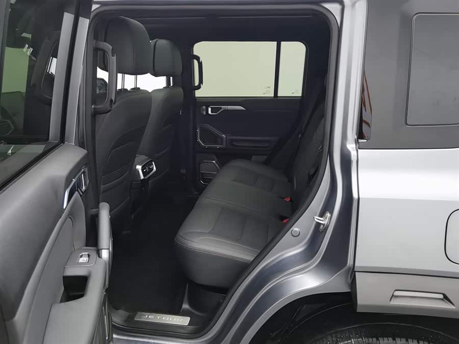 Jetour Traveller 2023 car image #16