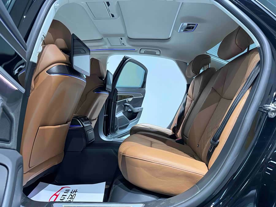 Audi A8 2023 imagen de coche #16