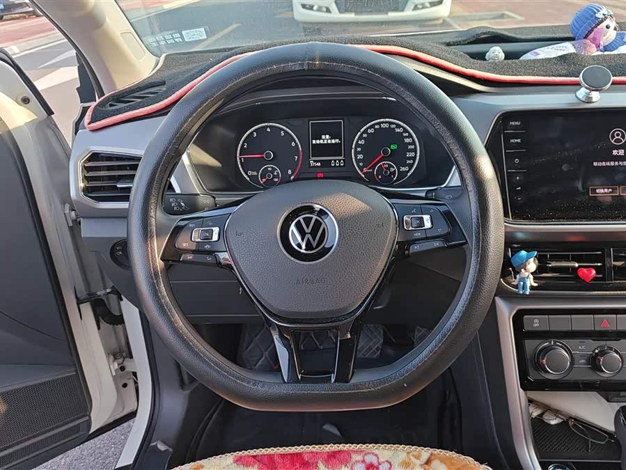 Volkswagen T-Cross 2021 car image #16