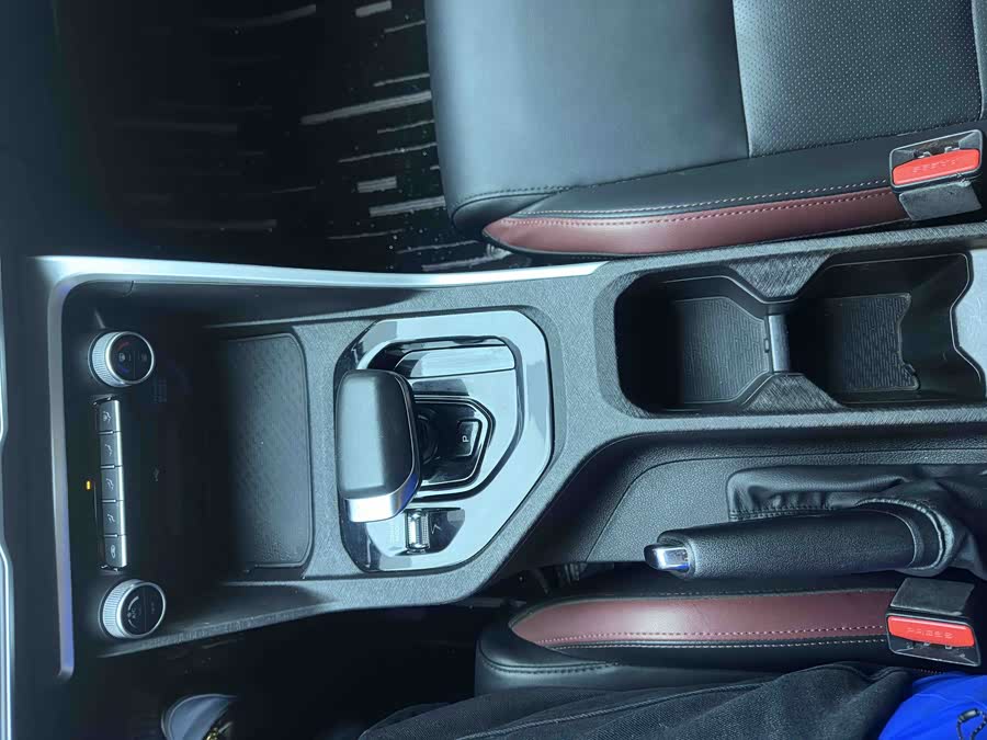 GEELY Coolray 2021 car image #16