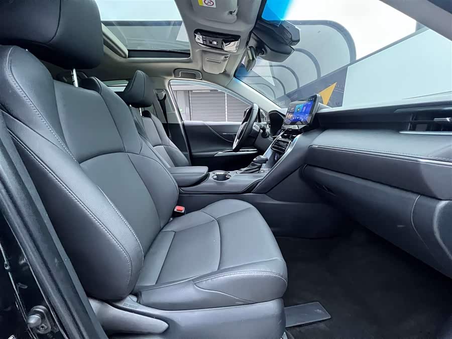 Toyota Venza 2023 car image #16