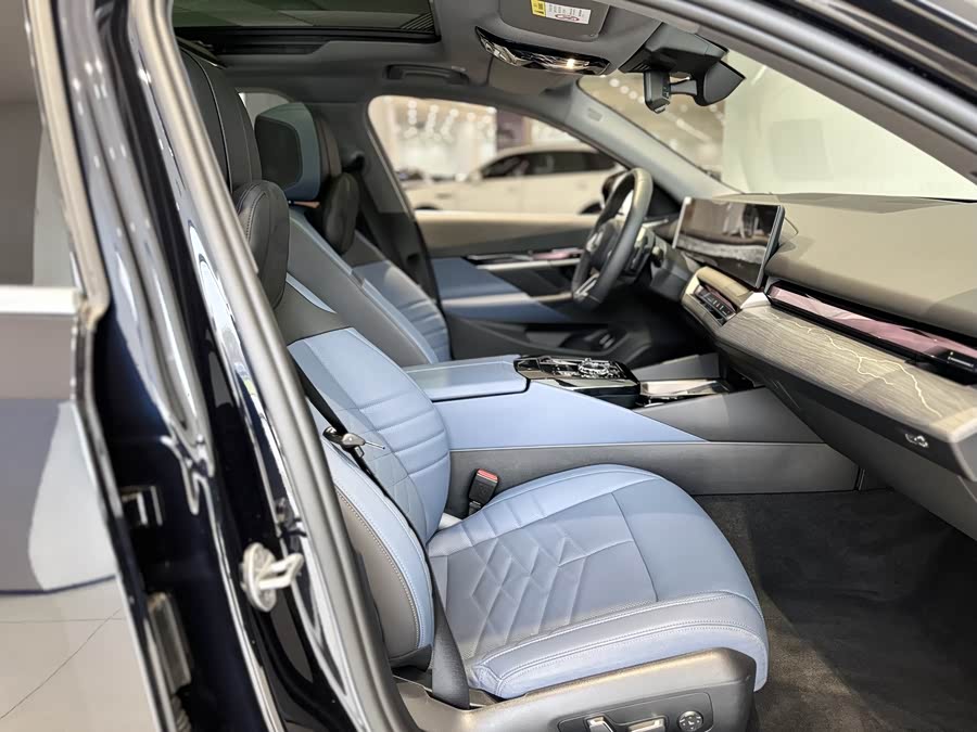 BMW 5 Series 2025 car image #16