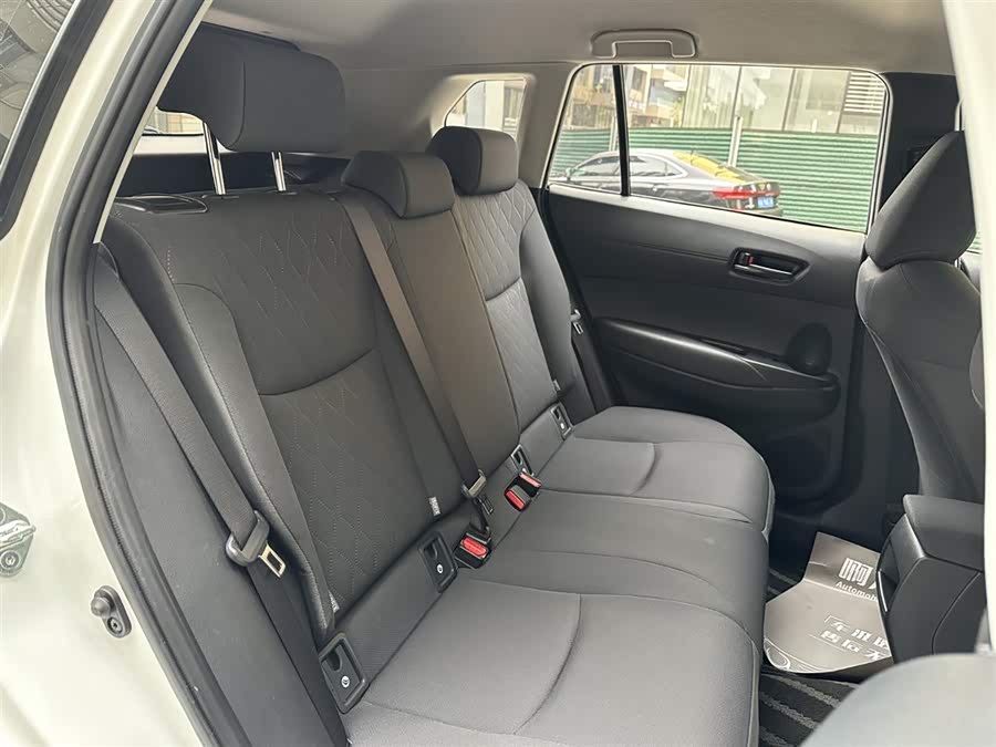 Toyota Corolla Cross 2023 immagine di auto #16