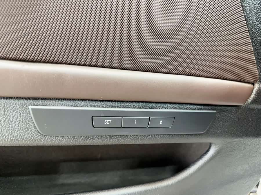 BMW 5 Series 2016 car image #16