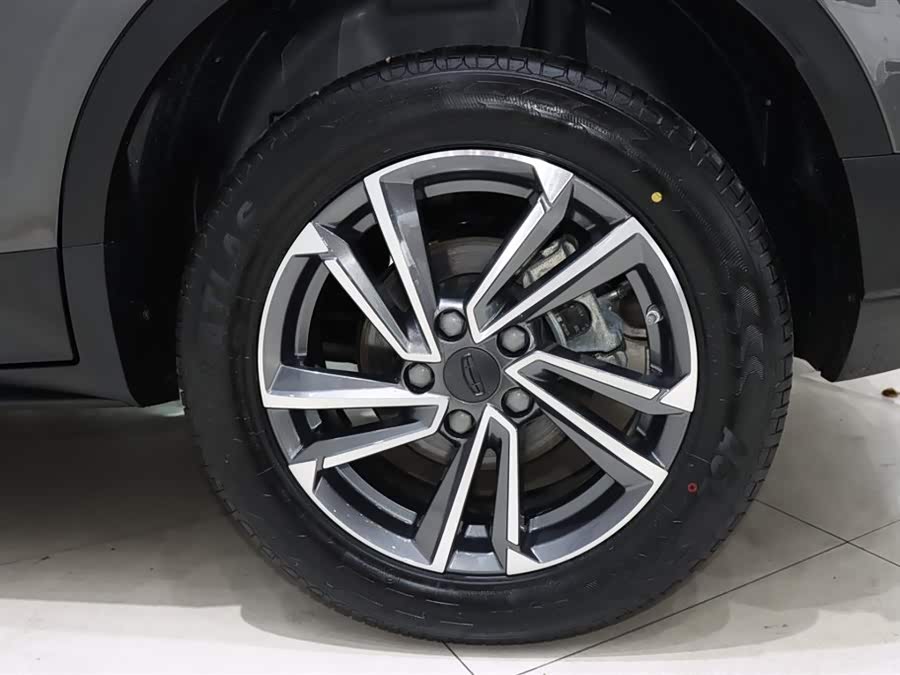 GEELY Coolray 2024 car image #16