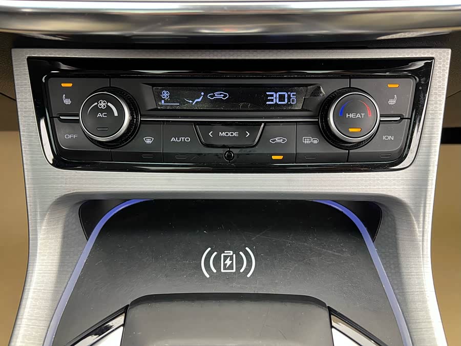 GEELY Emgrand GSe 2018 car image #16