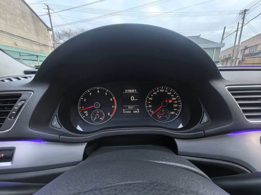 Volkswagen Passat 2011 изображение автомобиля #16