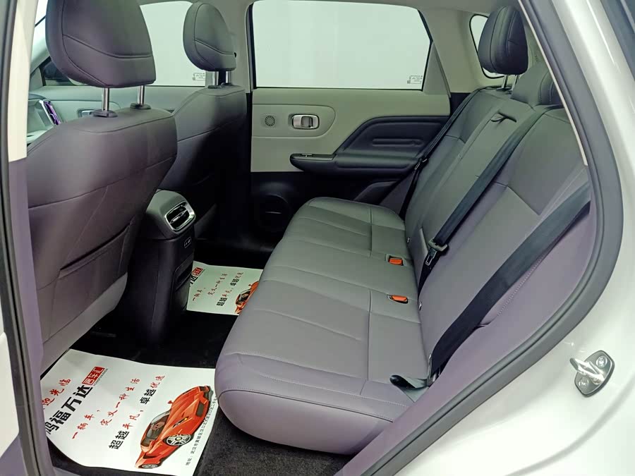 零跑汽车 零跑B10 2025 汽车图片 #16