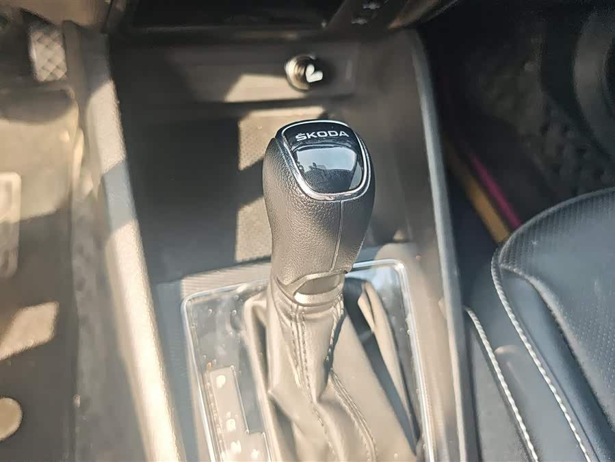 Skoda Kamiq 2023 imagen de coche #16