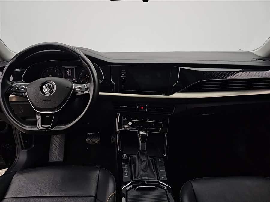 Volkswagen Passat 2021 car image #16