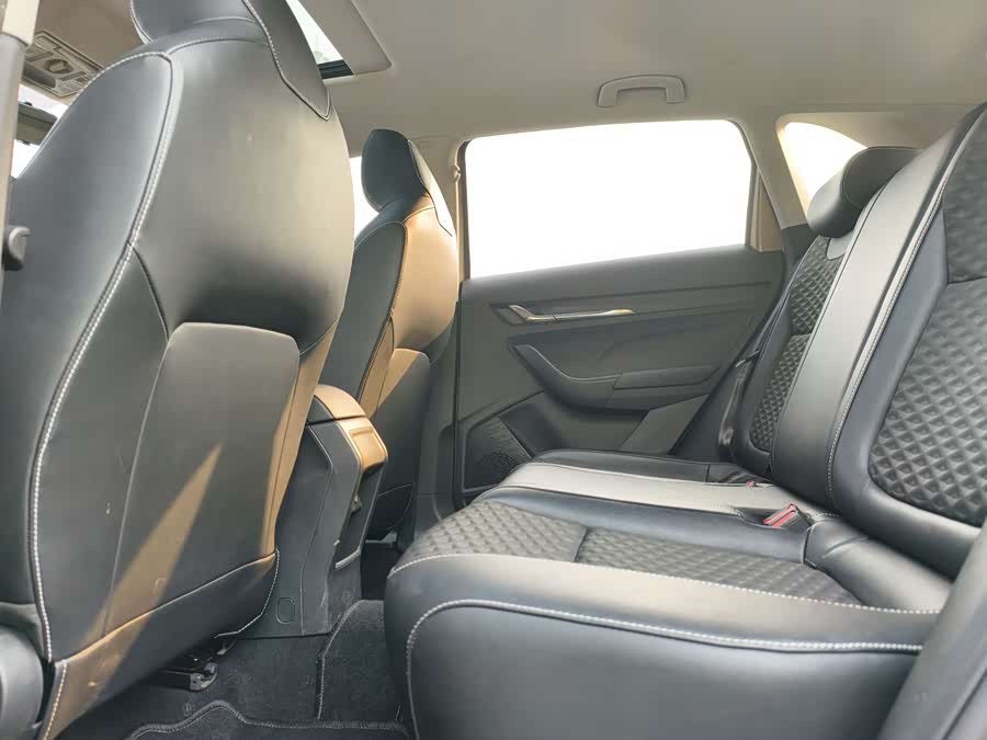 Skoda Kamiq 2020 صورة سيارة #16