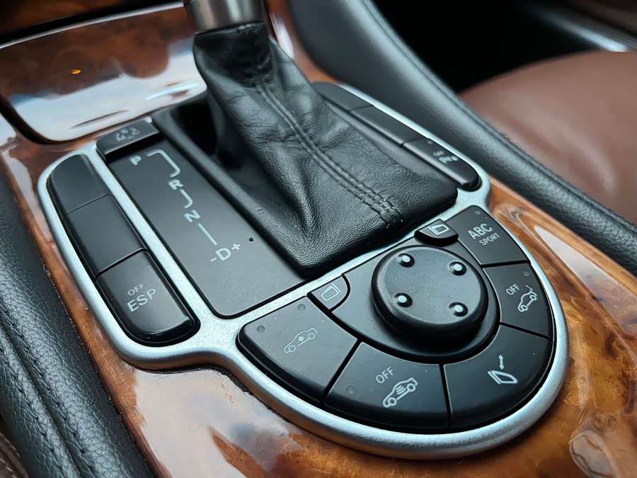 Mercedes-Benz SL Class 2007 car image #16