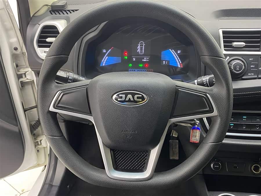 JAC 2019 car image #16