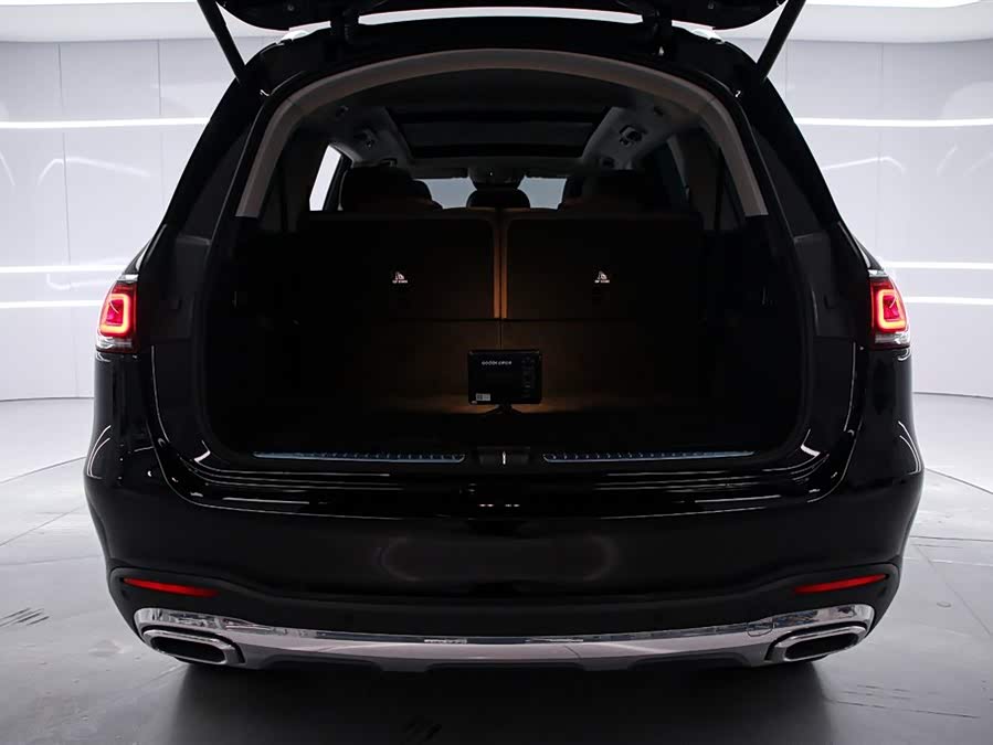 Mercedes-Benz GLS Class 2023 car image #16