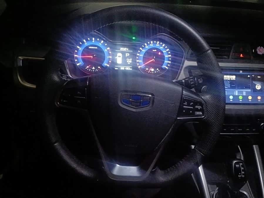 GEELY Vision X3 2018 изображение автомобиля #16