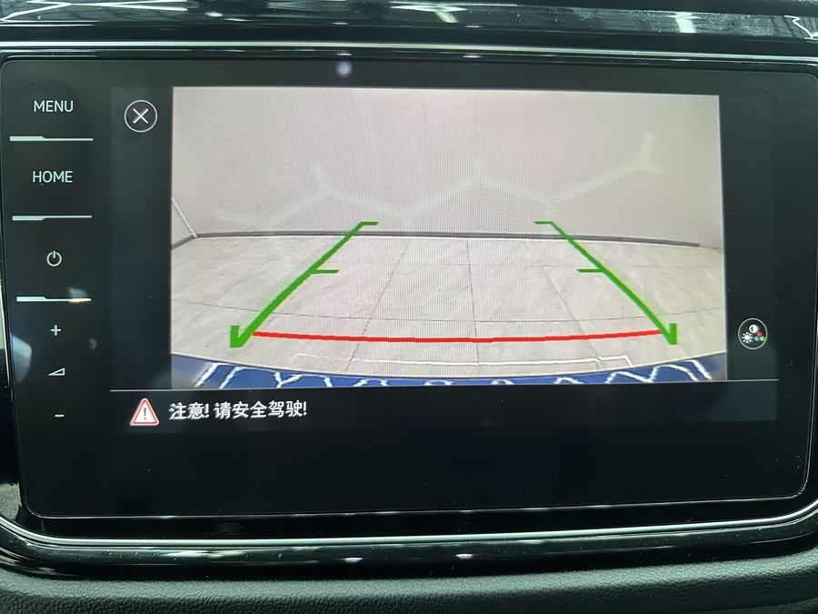 Volkswagen T-Roc 2022 car image #16