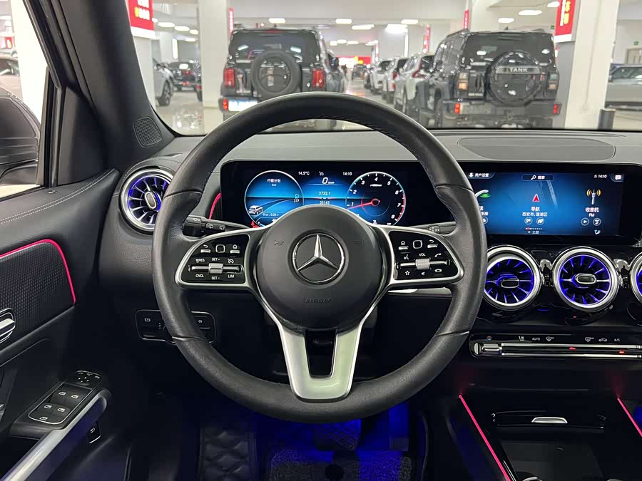 Mercedes-Benz GLB Class 2021 car image #16