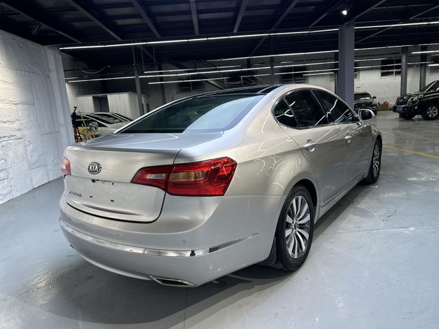 Kia Cadenza 2013 car image #16