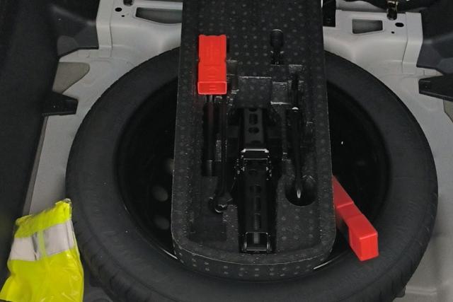 GEELY OkavangoPRO 2023 #16 GEELY OkavangoPRO 2023 car image #16