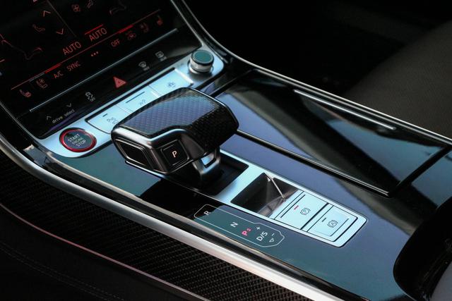 Audi S8 2022 immagine di auto #16