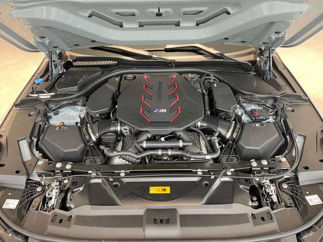 BMW M5 New Energy 2025 car image #16