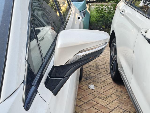 GAC ix4 2020 car image #16