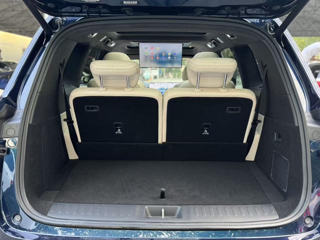 Deepal S09 2025 #16 Deepal S09 2025 car image #16