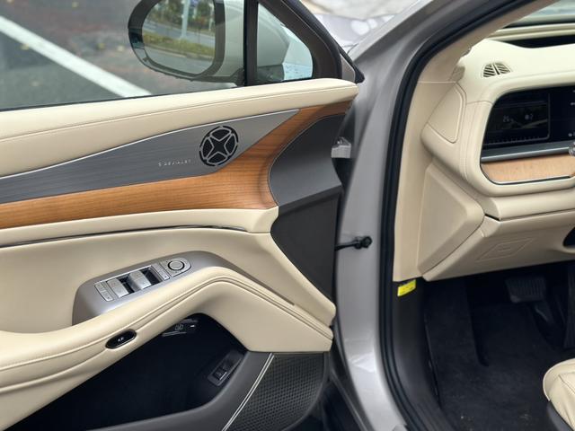 Denza N7 2023 صورة سيارة #16