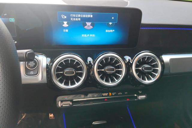 Mercedes-Benz GLB AMG 2024 immagine di auto #16