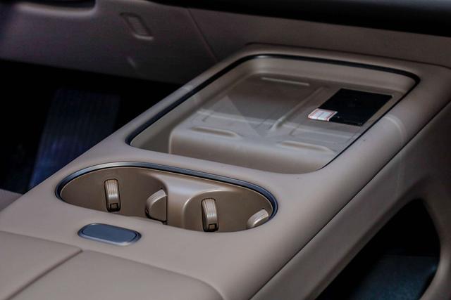 理想汽车 理想i6 2025 汽车图片 #16