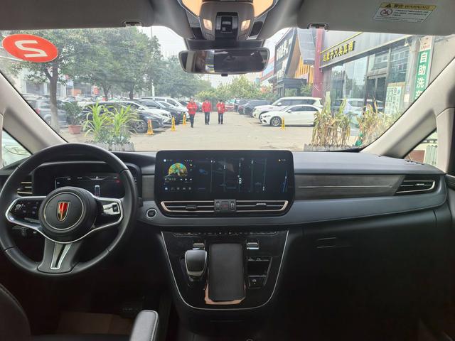 HongQi HQ9 PHEV 2024 #16 HongQi HQ9 PHEV 2024 car image #16