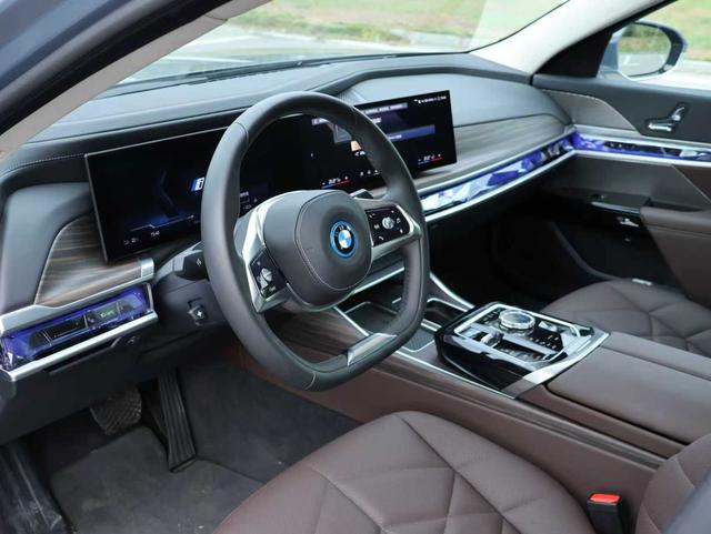 BMW iX 2023 #16 BMW iX 2023 car image #16