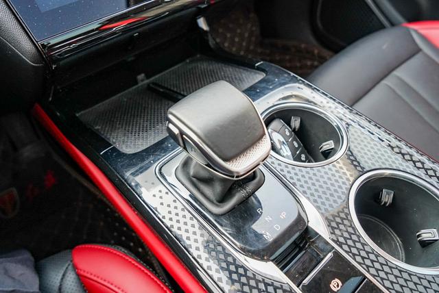 HongQi HS3 2023 immagine di auto #16