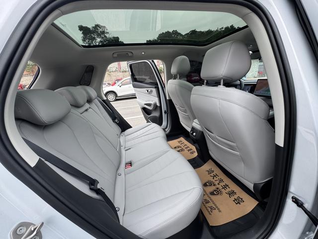 BYD Sea Lion 05 EV 2025 #16 BYD Sea Lion 05 EV 2025 car image #16