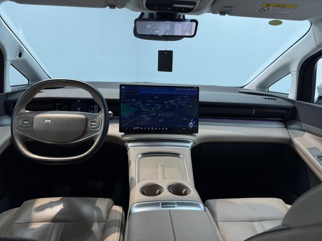 Xpeng X9 2024 immagine di auto #16