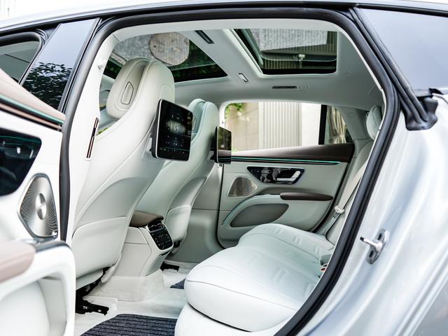 Mercedes-Benz EQS AMG 2024 car image #16