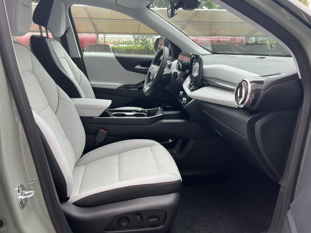 Chevrolet Equinox Plus 2025 imagem de carro #16