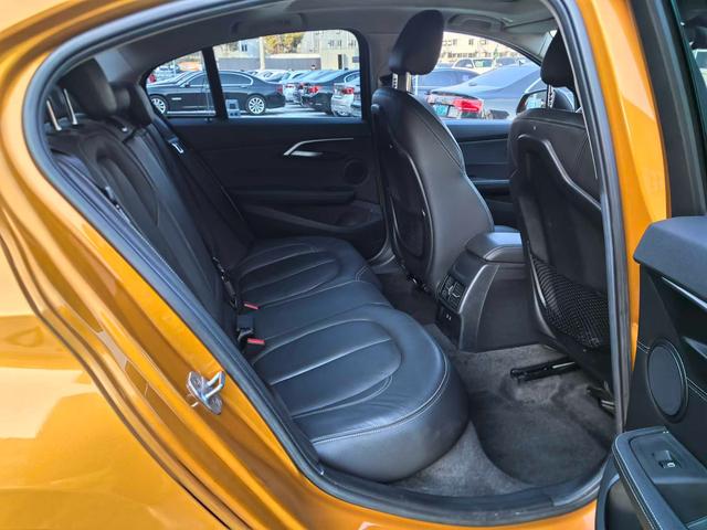 BMW 1 Series 2018 صورة سيارة #16