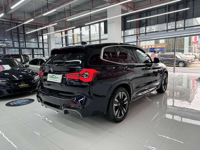 BMW iX3 2022 car image #16