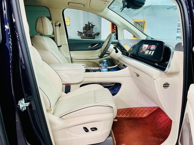 岚图汽车 岚图梦想家 2023 汽车图片 #16